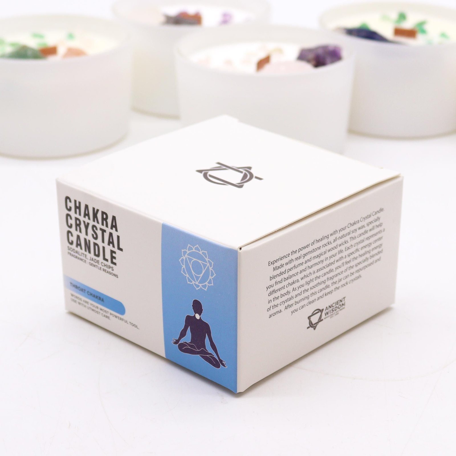 Chakra Kristallkerze Halschakra – Sojawachs Kerze mit Kristallen, 17h, 8.5×5 cm, 0.36 kg
