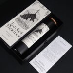 Manifestation Kerze Locked Desires – Ritual Duftkerze mit Rosmarin – Spirituelle Geschenkidee – 24x9.5x6.8 cm – 40–50h – Honigbee Manifestation Kerze Locked Desires – Ritual Duftkerze mit Rosmarin – Spirituelle Geschenkidee – 24x9.5x6.8 cm – 40–50h