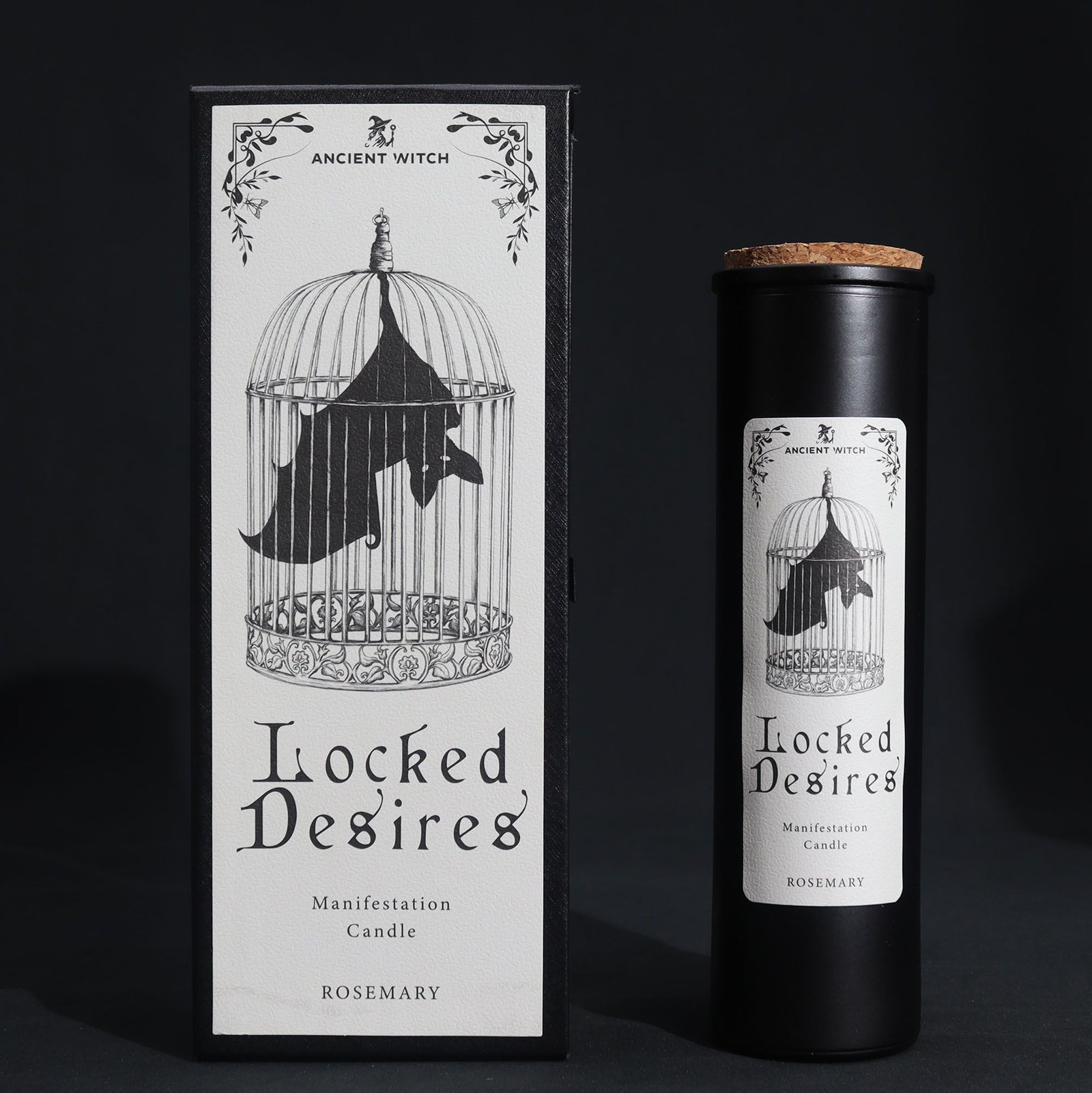 bG9jYWw6Ly9tZWRpYS9ITi8yRC82MFIzMEMxSDc0UzMyREhOL2M3ZDMwNGM5LmpwZWc.jpg Manifestation Kerze Locked Desires – Ritual Duftkerze mit Rosmarin – Spirituelle Geschenkidee – 24x9.5x6.8 cm – 40–50h