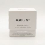 Agnes Cat Botanical Sojawachs Duftkerze Roses of Sawrey im Glas mit Rosenduft 200g 40h Brenndauer