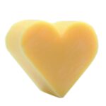 Heart Guest Seife Grapefruit 20g – Herzförmige Gästeseife mit frischem Zitrusduft – Honigbee Heart Guest Seife Grapefruit 20g – Herzförmige Gästeseife mit frischem Zitrusduft