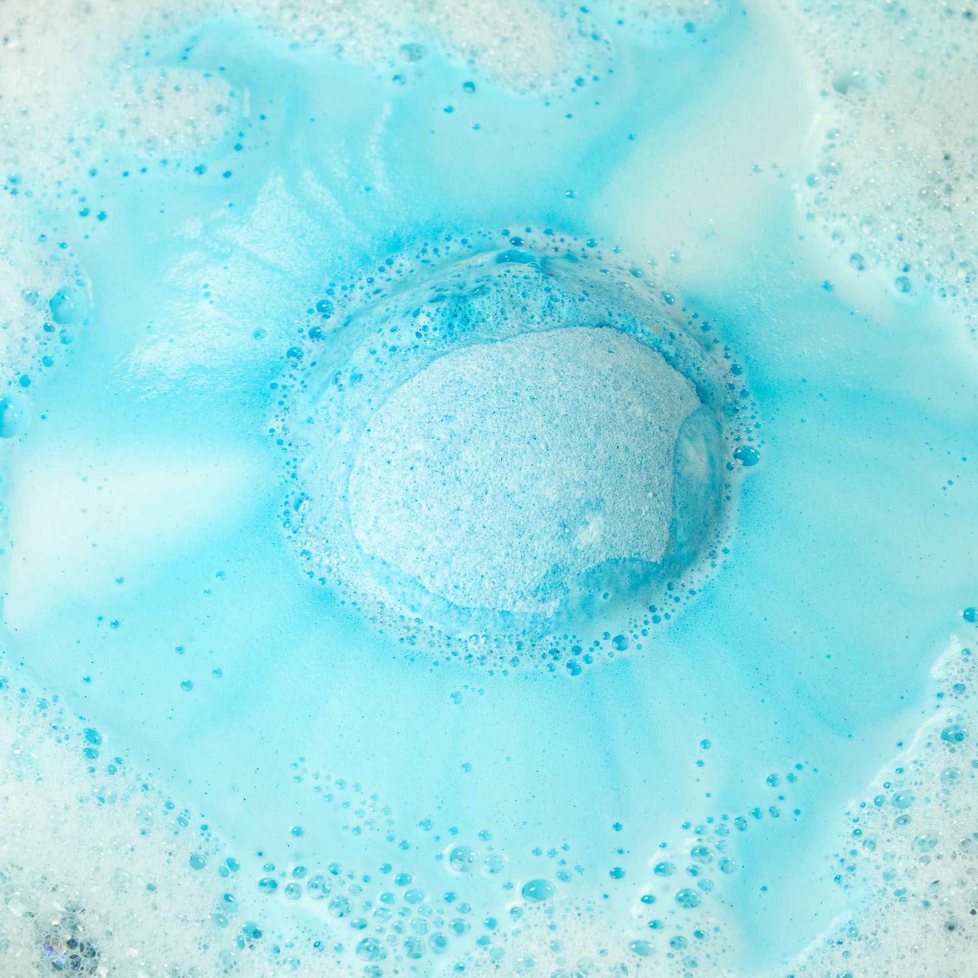 Kristall Badebombe Wasser Blau 220 g – Badebombe mit echtem Edelstein und beruhigendem Duft