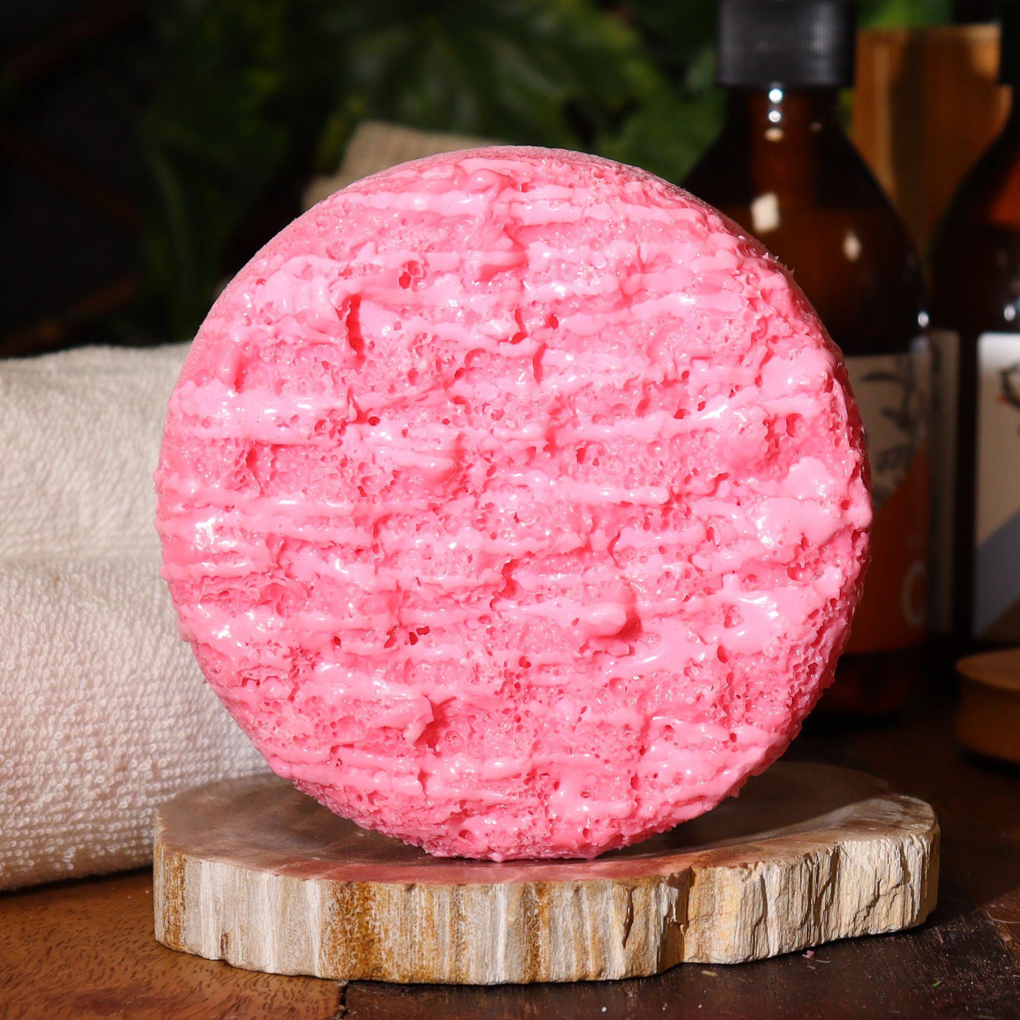 bG9jYWw6Ly9tZWRpYS9TRy9HQy82MFIzMEMxSjY4VjNHQ1NHLzY2YzVkYmY2LmpwZw.jpg Seifenschwamm Razzle Dazzle Duft 230g – Duschschwamm mit Seife Rosa