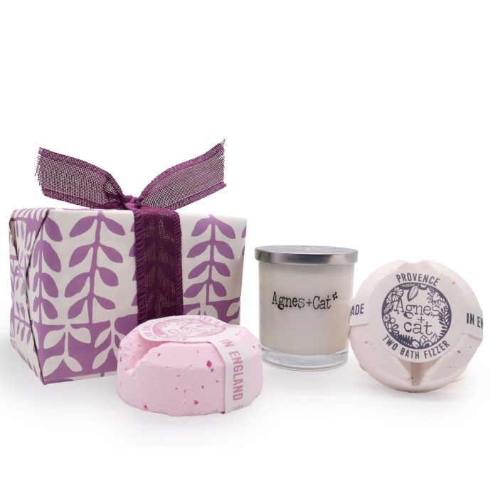 Wellness Geschenkset Moonstone Kerze & Badebomben Weiß Lila 1050g