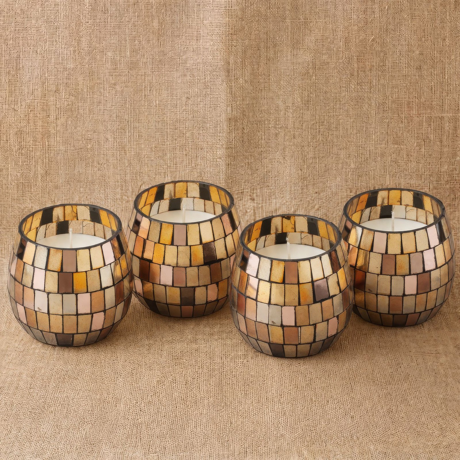 Kleine Glaskerze Amber Mosaik 35 Stunden Brenndauer Dekokerze im Glas