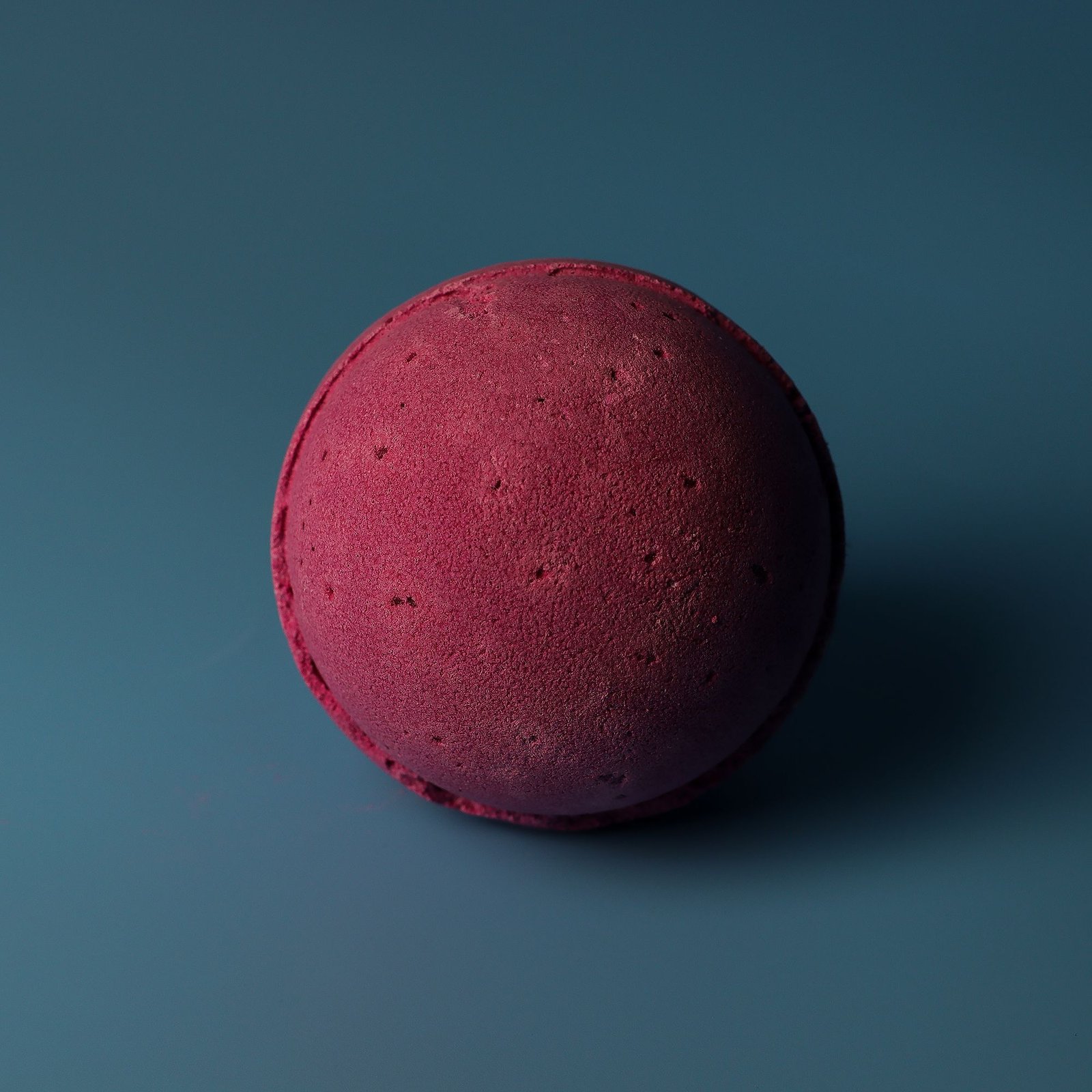 bG9jYWw6Ly9tZWRpYS85UC9KRC82MFIzMEMxSjY0V0tKRDlQLzFkYjhiYzE4LmpwZw.jpg Badebomben Set Cranberry 3 x 180 g sprudelnder Badezusatz