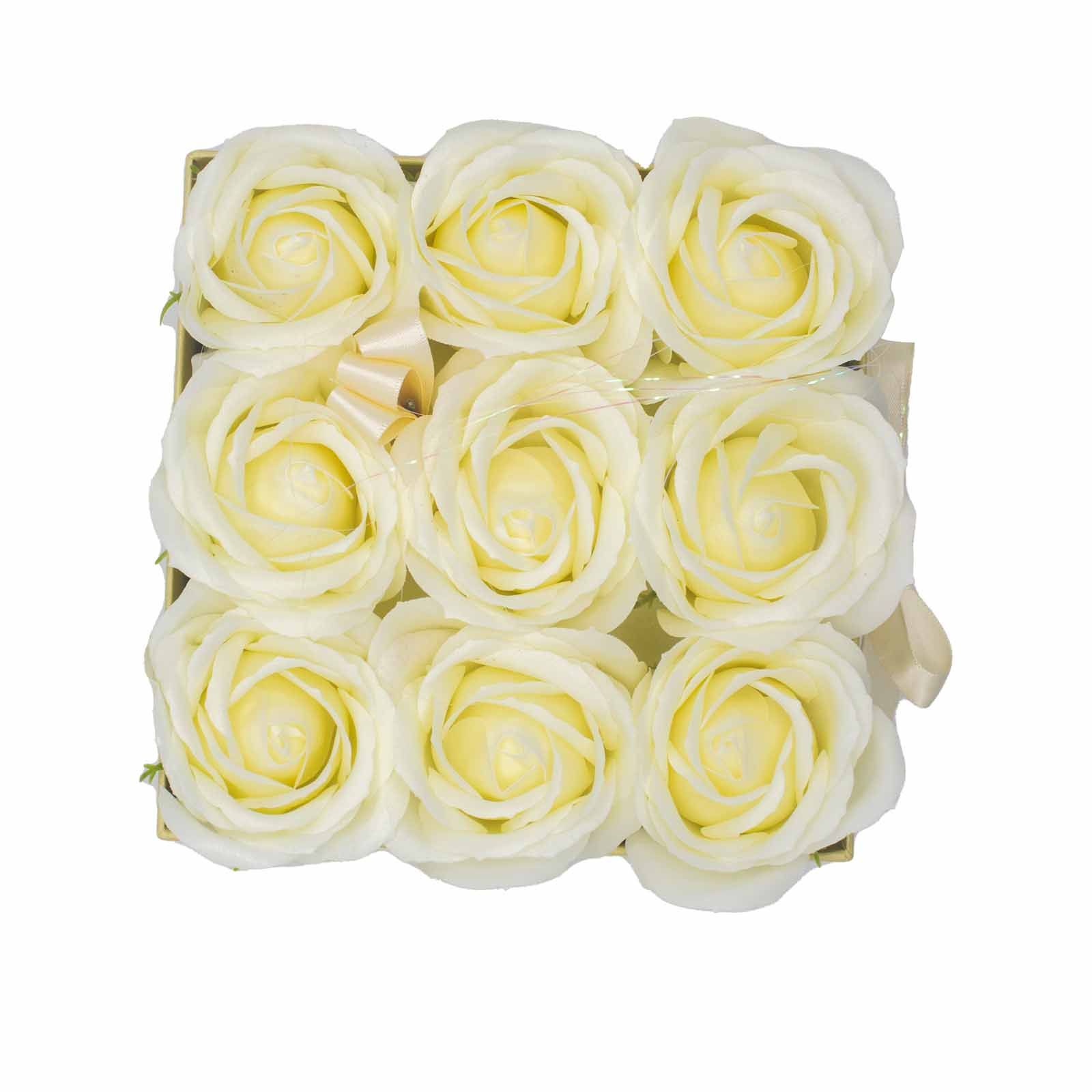 Seifenblumen Rosenstrauß Creme 9 Rosen Quadratisch – Duftseifen Geschenkbox