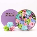 Seifenblumen Geschenkbox Baby Junge Rund Blau – Duftseifen Geschenk – Honigbee Seifenblumen Geschenkbox Baby Junge Rund Blau – Duftseifen Geschenk