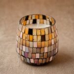 Mittlere Glaskerze Amber Mosaik 45 Stunden Brenndauer Dekokerze im Glas