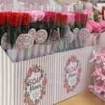Seifenblumen Rosenstrauß Groß dekoratives Geschenk mit Seifenblüten