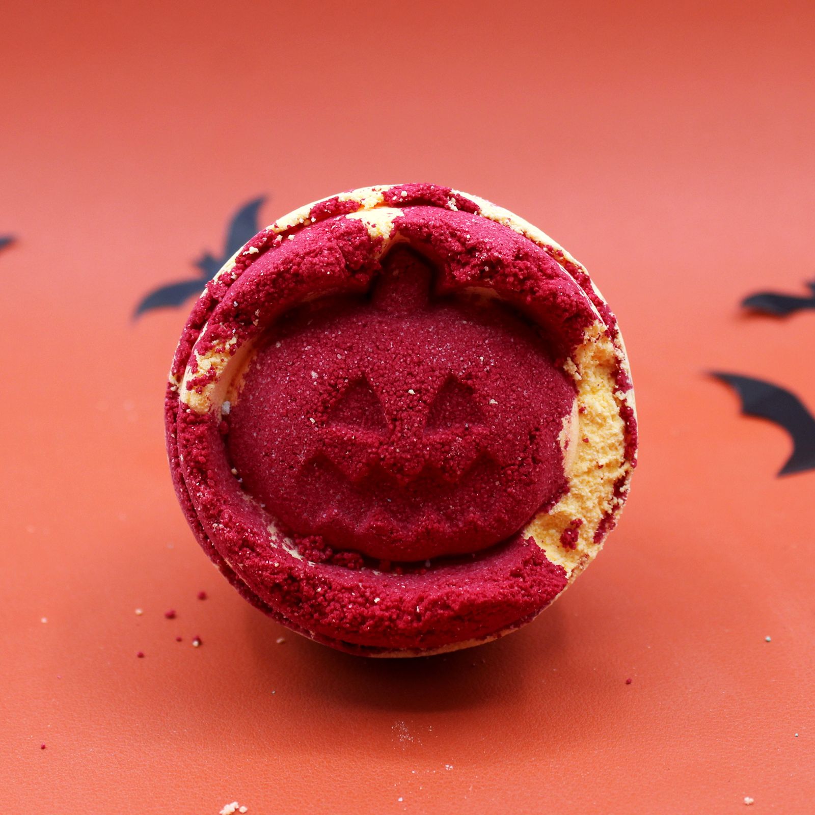 bG9jYWw6Ly9tZWRpYS8xSC9DRC82MFIzMEMxRzZSUzNDRDFILzU4NTM2YWI4LmpwZWc.jpg Halloween Badebombe Anis 180 g sprudelnder Badezusatz