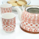 Keramik Teeservice Amber mit Teekanne & 6 Tassen – Honigbee Keramik Teeservice Amber mit Teekanne & 6 Tassen