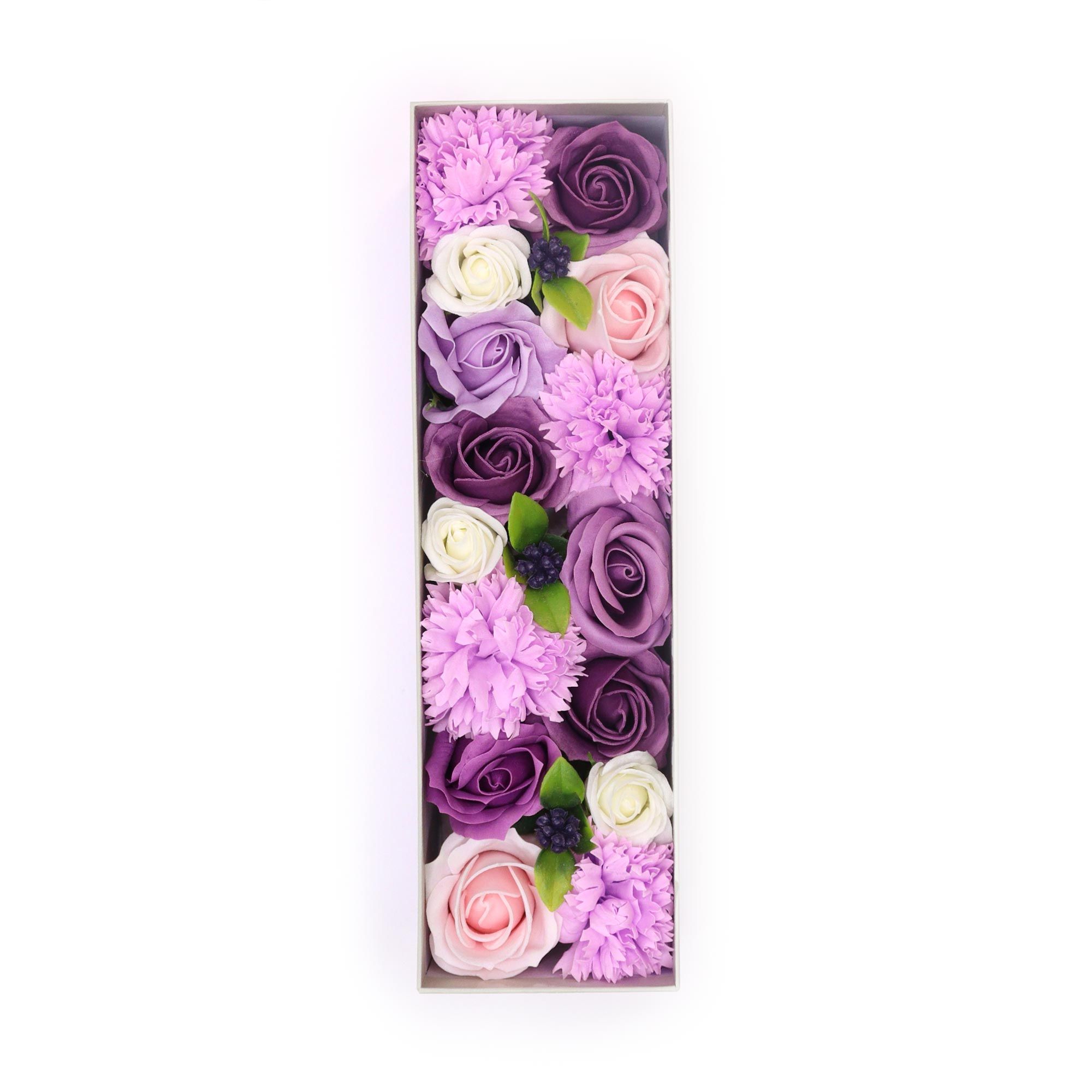 bG9jYWw6Ly9tZWRpYS8xTS84Qy82MFIzMEMxRzZSV0s4QzFNLzAyY2RlZjY4LmpwZWc-1.jpg Seifenblumen Geschenkbox Lavendel Rose & Nelke – Duftseifen Geschenk