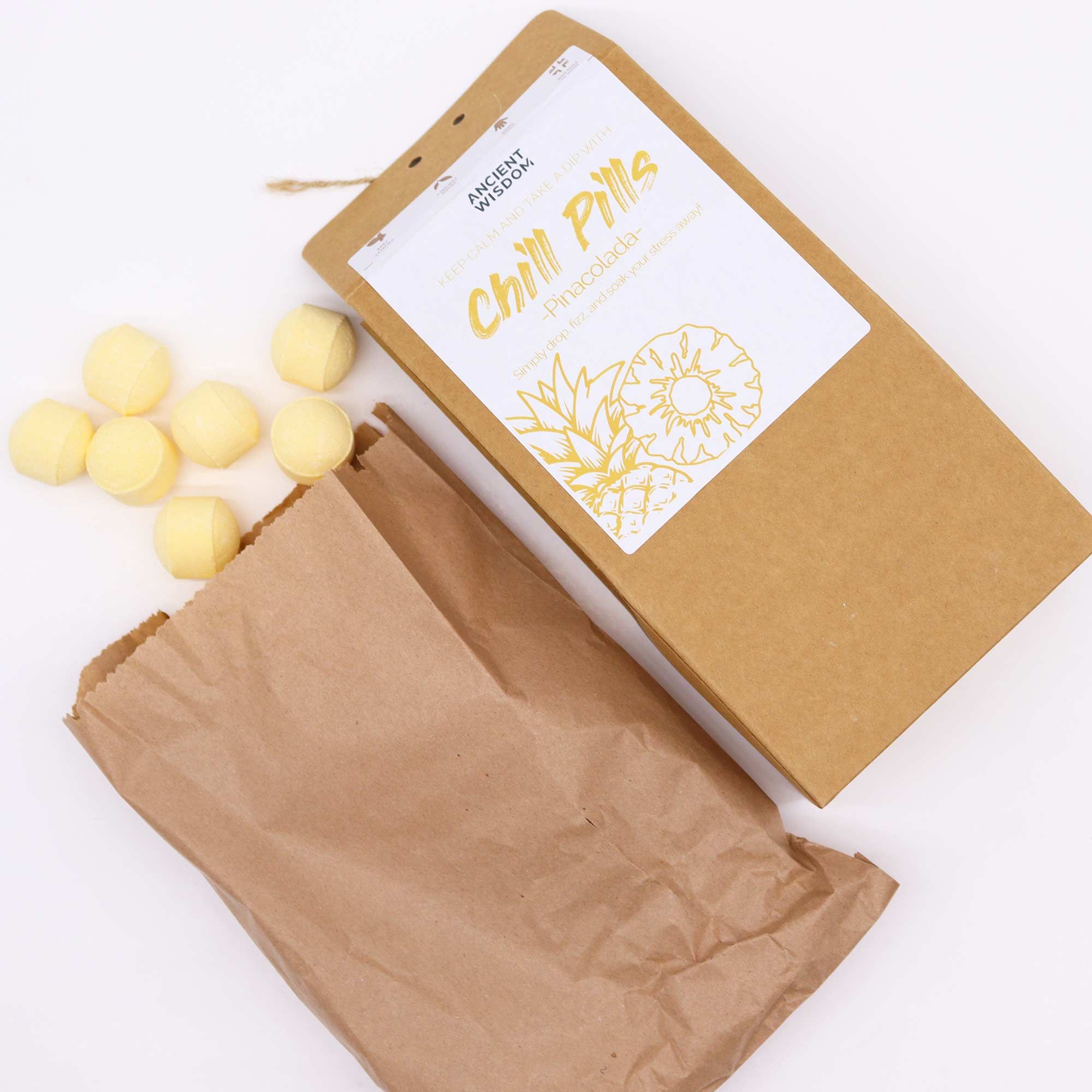 bG9jYWw6Ly9tZWRpYS8xTi9DQy82MFIzMEMxRzZXUktDQzFOLzU5ZGViYTUyLmpwZWc.jpg Badekugeln Geschenkset Piña Colada 350 g Gelb Vegan