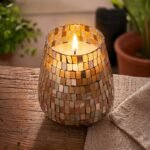 Große Mosaik Duftkerze im Glas Amber 150 Stunden Brenndauer – Honigbee Große Mosaik Duftkerze im Glas Amber 150 Stunden Brenndauer