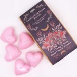 Badeherzen Geschenkset Enchanting Heart Heaven 350 g Ylang & Rose – Honigbee Badeherzen Geschenkset Enchanting Heart Heaven 350 g Ylang & Rose