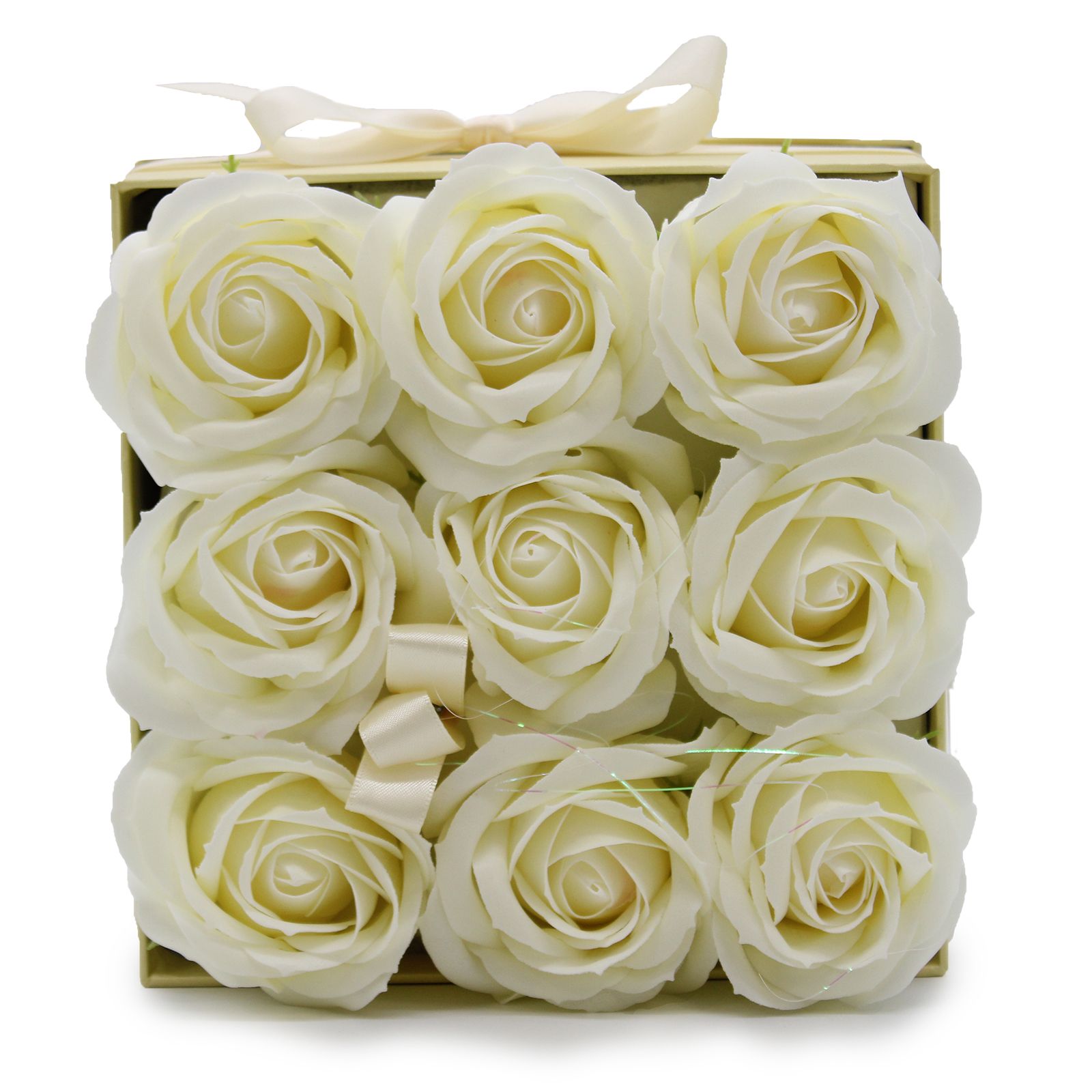 Seifenblumen Rosenstrauß Creme 9 Rosen Quadratisch