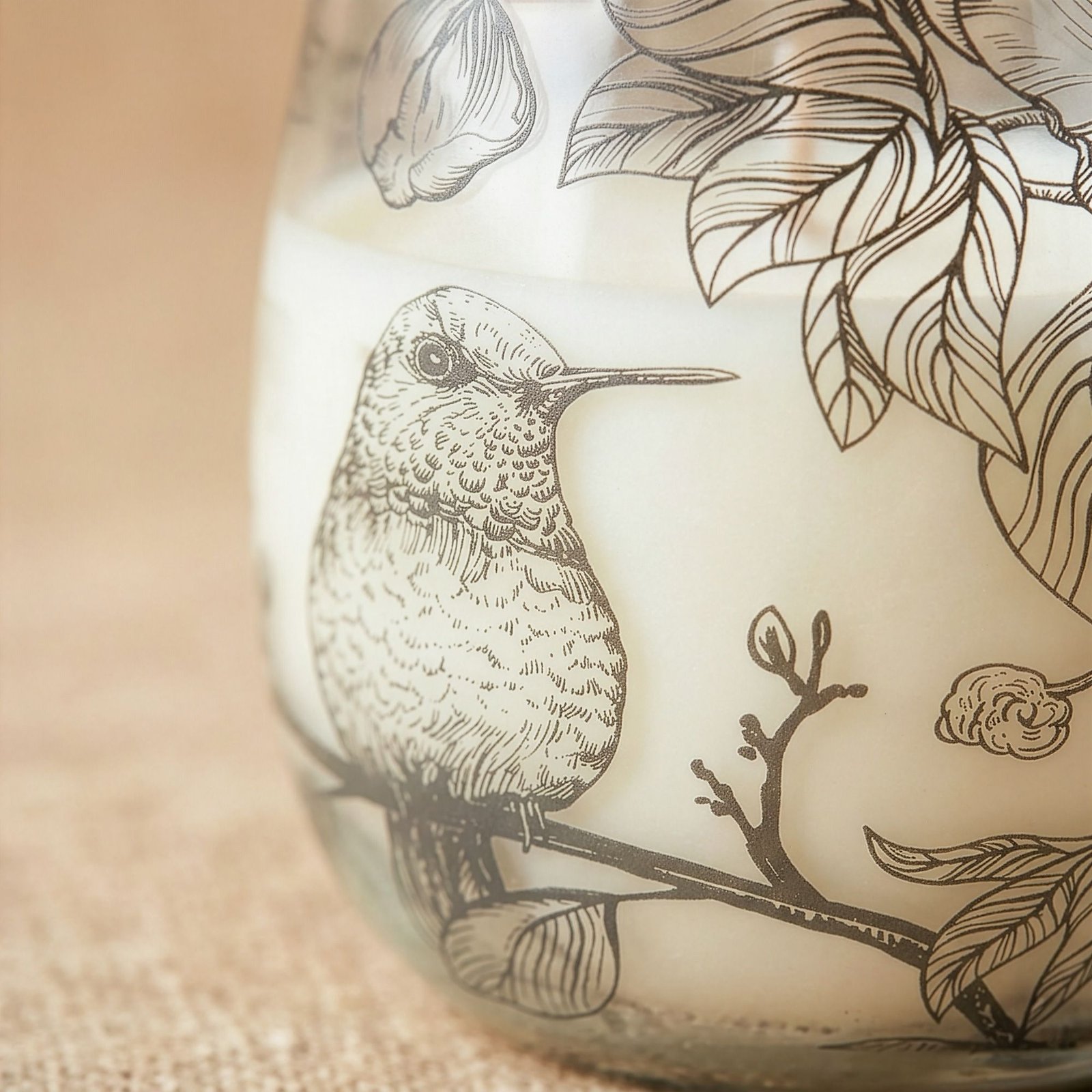 Mittlere Glaskerze Drawn by Flame mit Blumenmotiv 45 Stunden Brenndauer