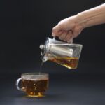 Glas Teekanne mit Edelstahl Teesieb 350 ml Turmform – Honigbee Glas Teekanne mit Edelstahl Teesieb 350 ml Turmform