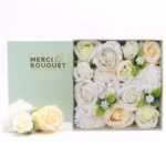 Seifenblumen Geschenkbox Hochzeit Quadrat Weiß & Elfenbein – Duftseifen Geschenk