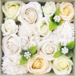 Seifenblumen Geschenkbox Hochzeit Quadrat Weiß & Elfenbein – Duftseifen Geschenk