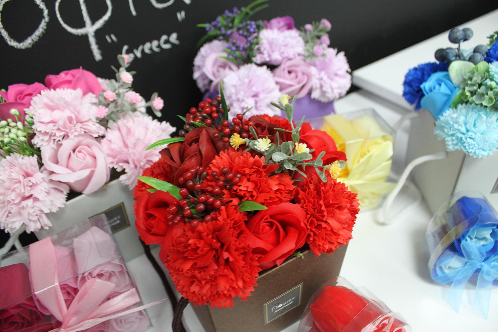 bG9jYWw6Ly9tZWRpYS9IUi9BQy82MFIzMEMxRzZHVjNBQ0hSL2FlOWU3OWQzLmpwZWc-1.jpg Seifenblumen Bouquet Frühlingsblumen 200 g Geschenkset