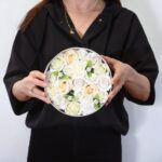 Seifenblumen Geschenkbox Hochzeit Rund Weiß & Elfenbein – Duftseifen Geschenk – Honigbee Seifenblumen Geschenkbox Hochzeit Rund Weiß & Elfenbein – Duftseifen Geschenk
