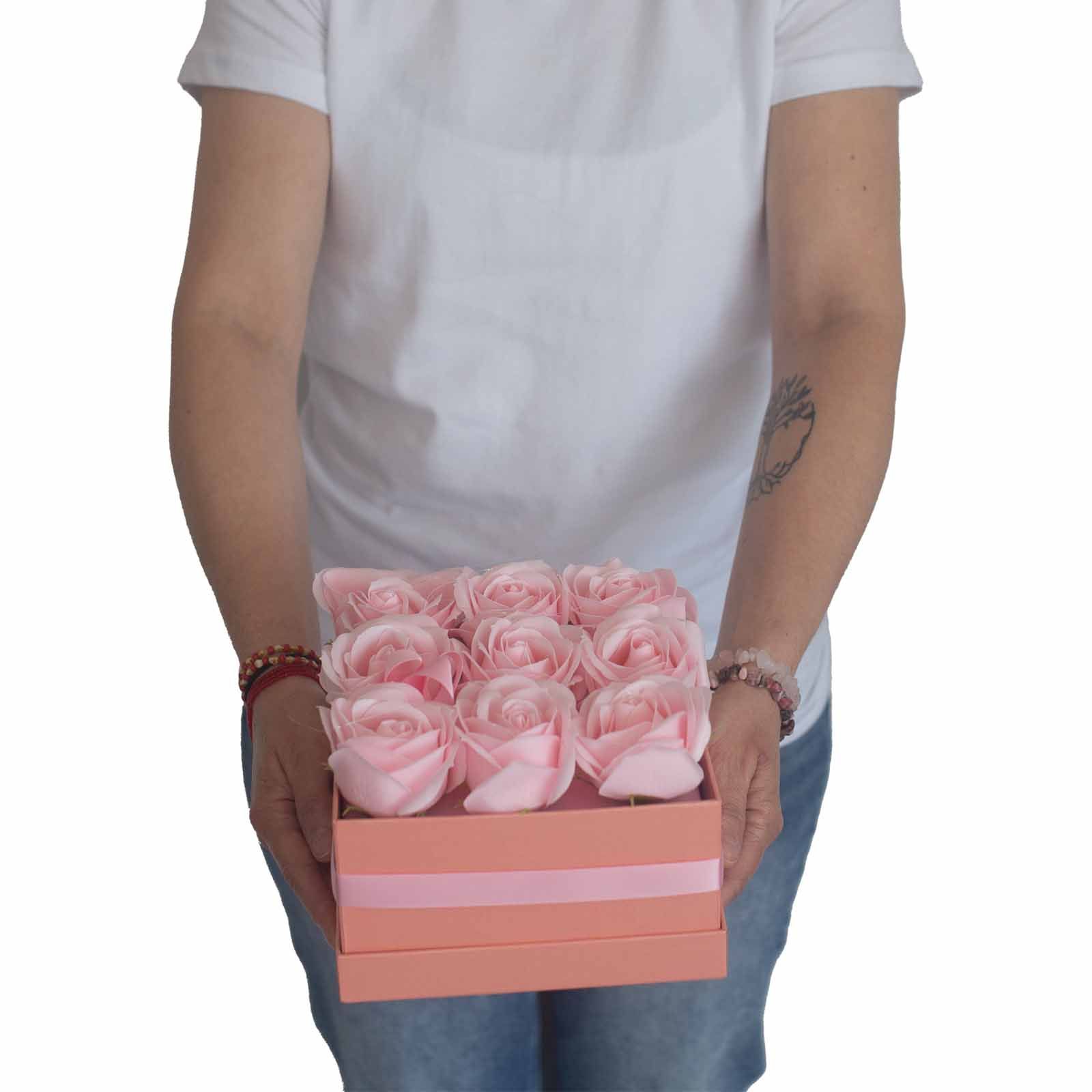 Seifenblumenstrauß Rosa 13 Rosen Herz Geschenkbox Duftseife Badeseife