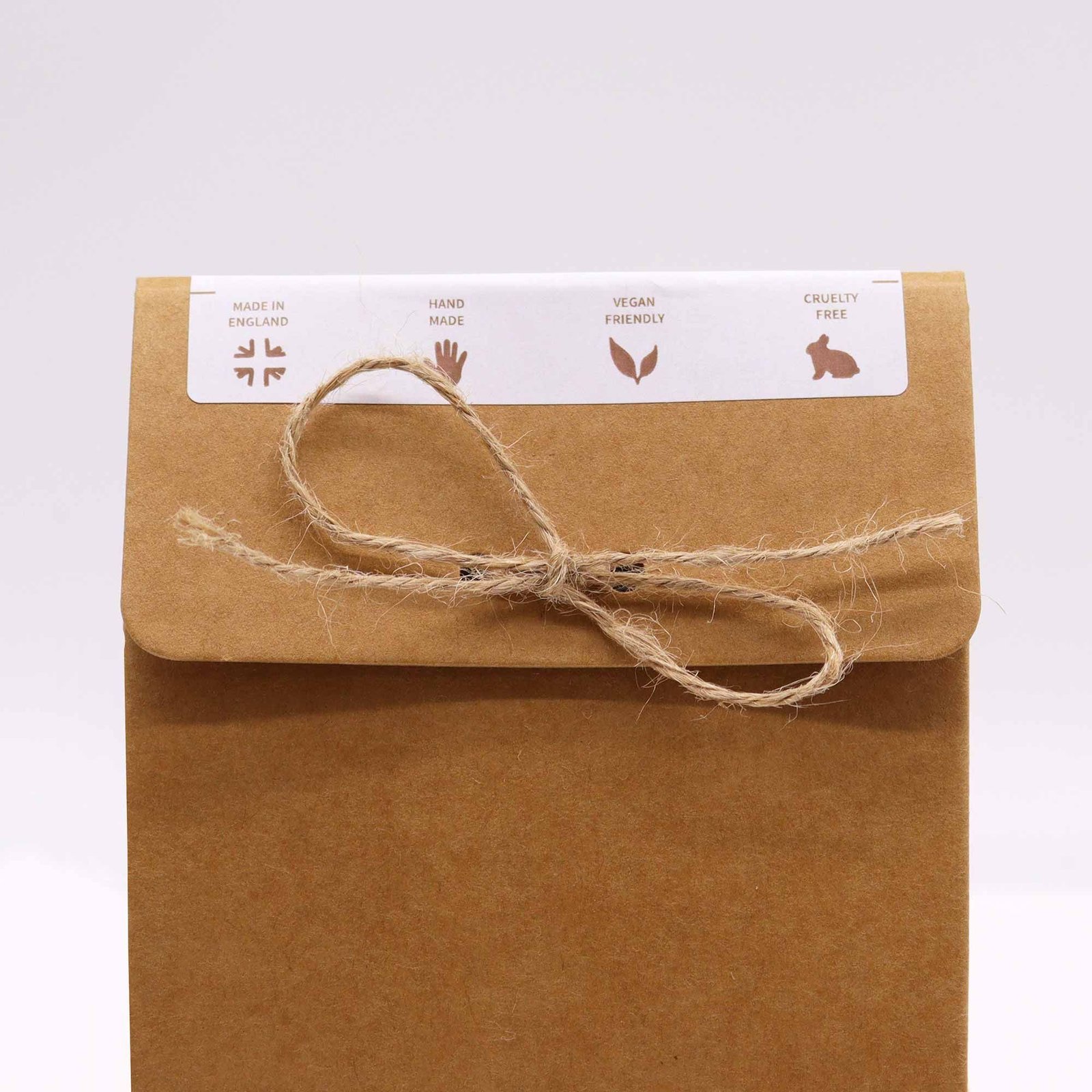 bG9jYWw6Ly9tZWRpYS9TTS9BRC82MFIzMEMxRzZXUktBRFNNLzk4MjdlYWM3LmpwZWc-8.jpg Badekugeln Geschenkset Lavendel Bergamotte Chill Pills 350 g Vegan Handgemacht