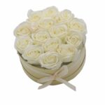 Seifenblumen Rosenstrauß Creme 14 Rosen Rund – Duftseifen Geschenkbox