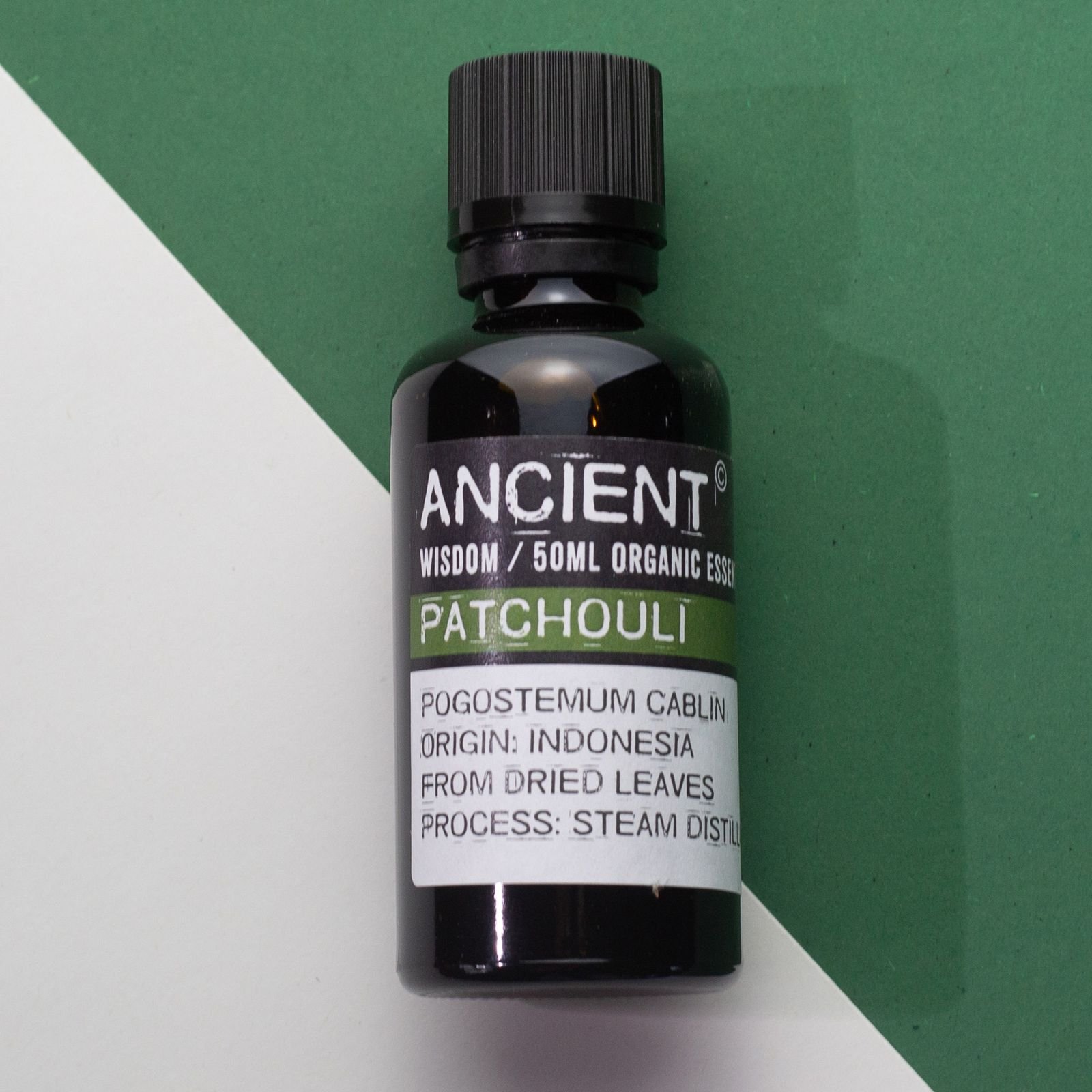 bG9jYWw6Ly9tZWRpYS85Sy8wRS82MFIzMEMxSjZHVjMwRTlLL2IzMTdhNTliLmpwZw.jpg Patchouli Bio ätherisches Öl 50 ml – Bio Patchouliöl für Aromatherapie & Duftanwendungen