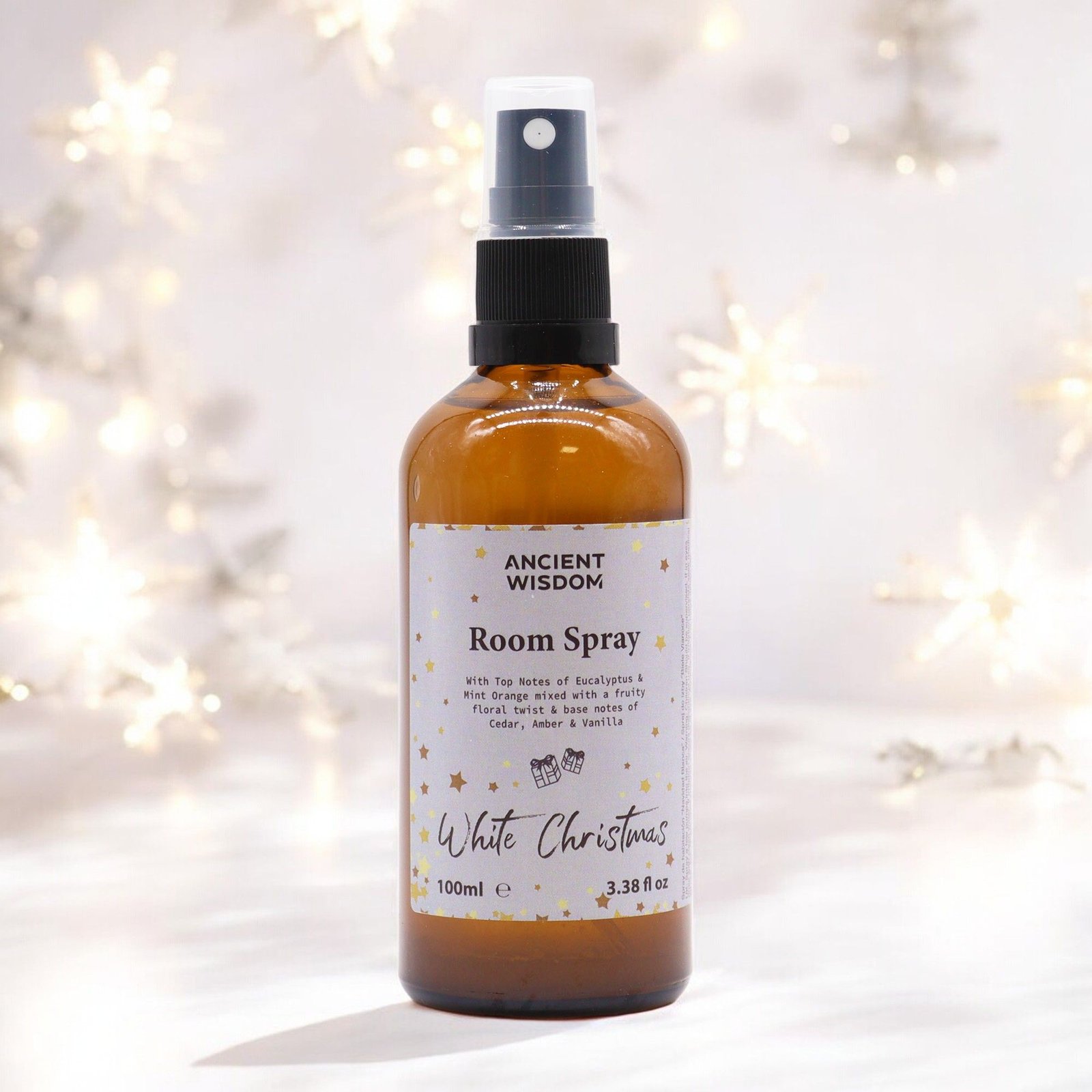bG9jYWw6Ly9tZWRpYS85UC8wRS82MFIzMEMxRzZXUjMwRTlQLzQwZTk3N2JmLmpwZWc.jpg Raum- & Kissenspray White Christmas 100 ml – Winterduft mit Eukalyptus, Zeder und Vanille