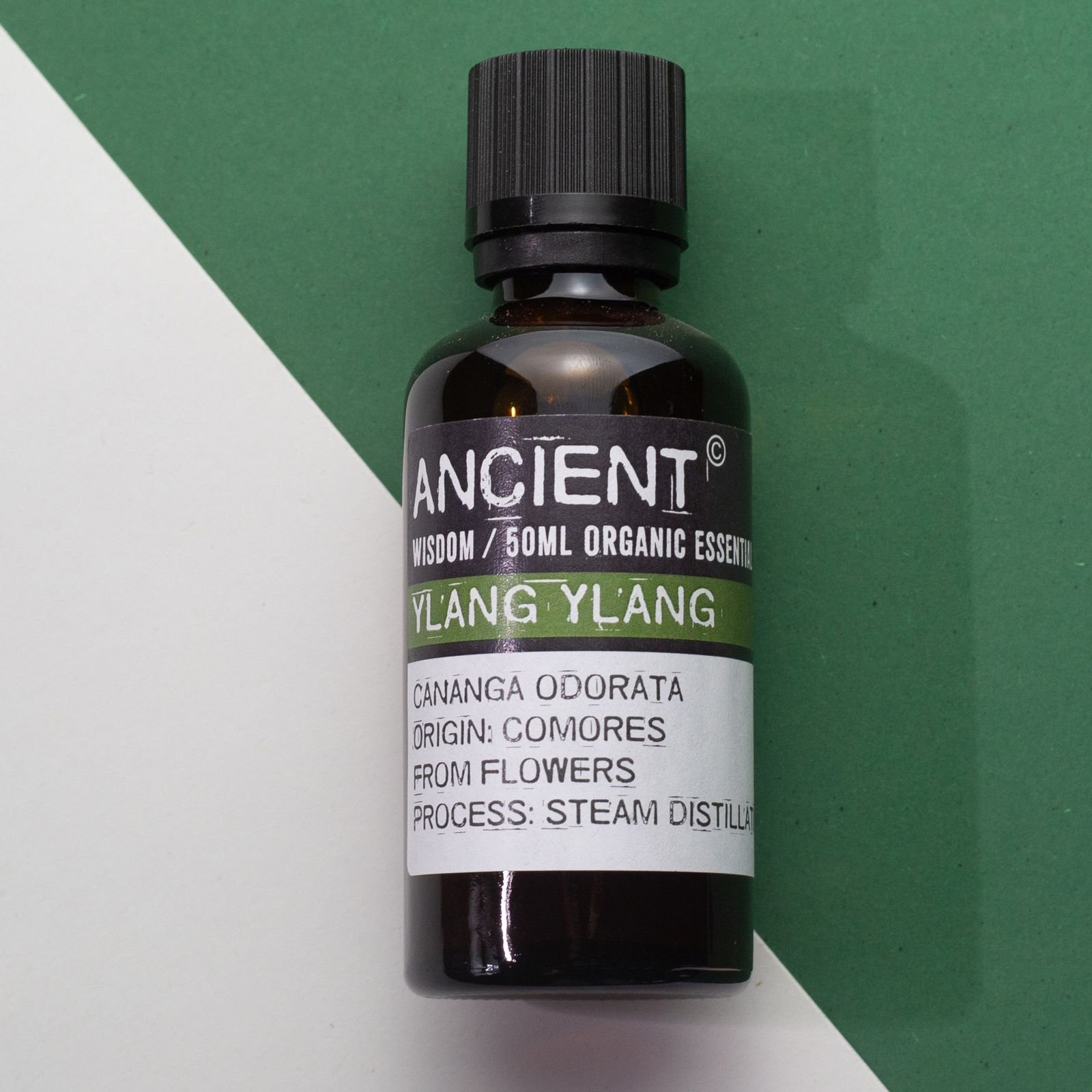 bG9jYWw6Ly9tZWRpYS85US8wRS82MFIzMEMxSjZHVjMwRTlRLzAxYjM1ODBmLmpwZw.jpg Ylang Ylang Bio ätherisches Öl 50 ml – Bio Ylang-Ylang-Öl für Aromatherapie & Duftanwendungen