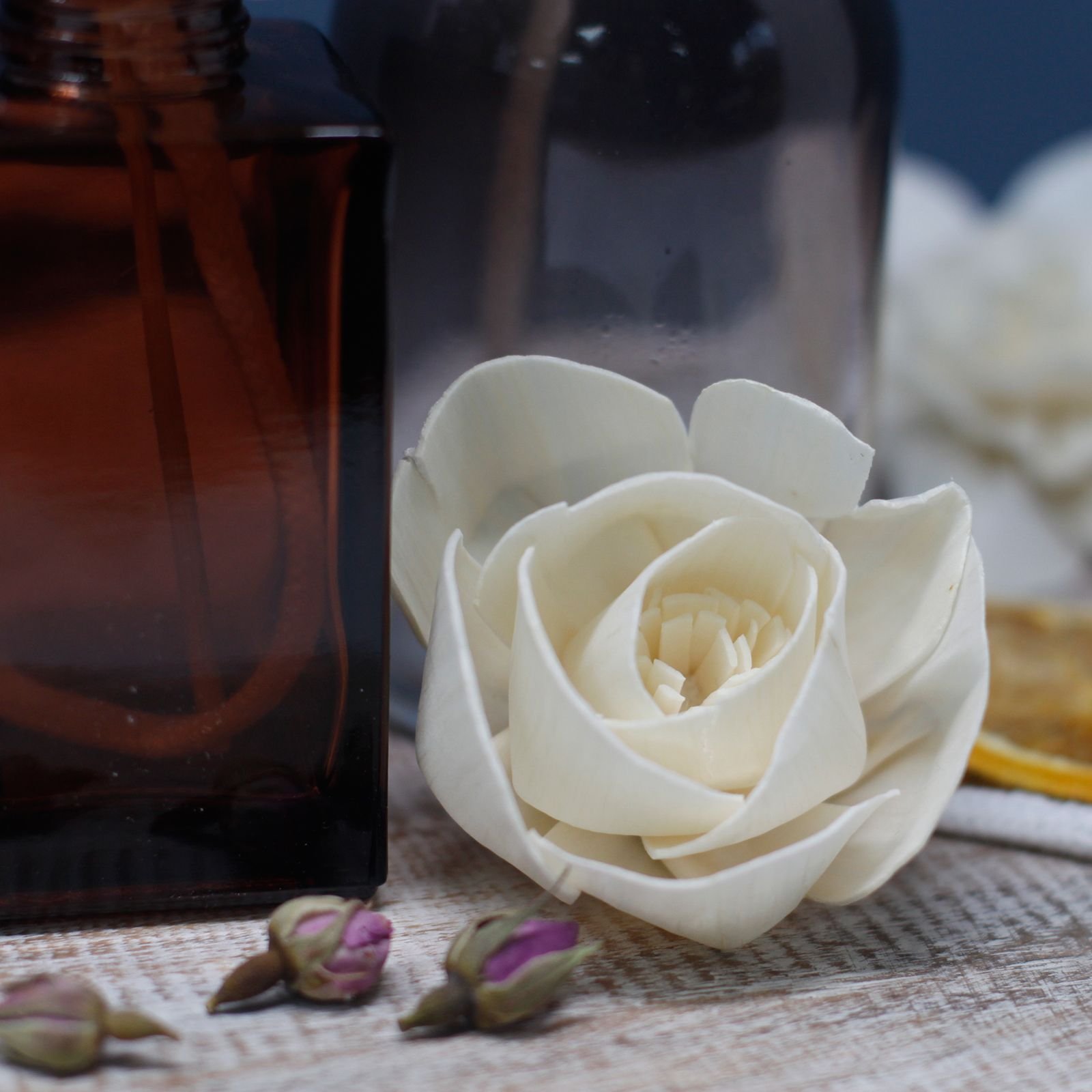 Duftdiffuser Blumen Große Rose 4 Stück – Solaholz Duftblumen mit Baumwollschnur