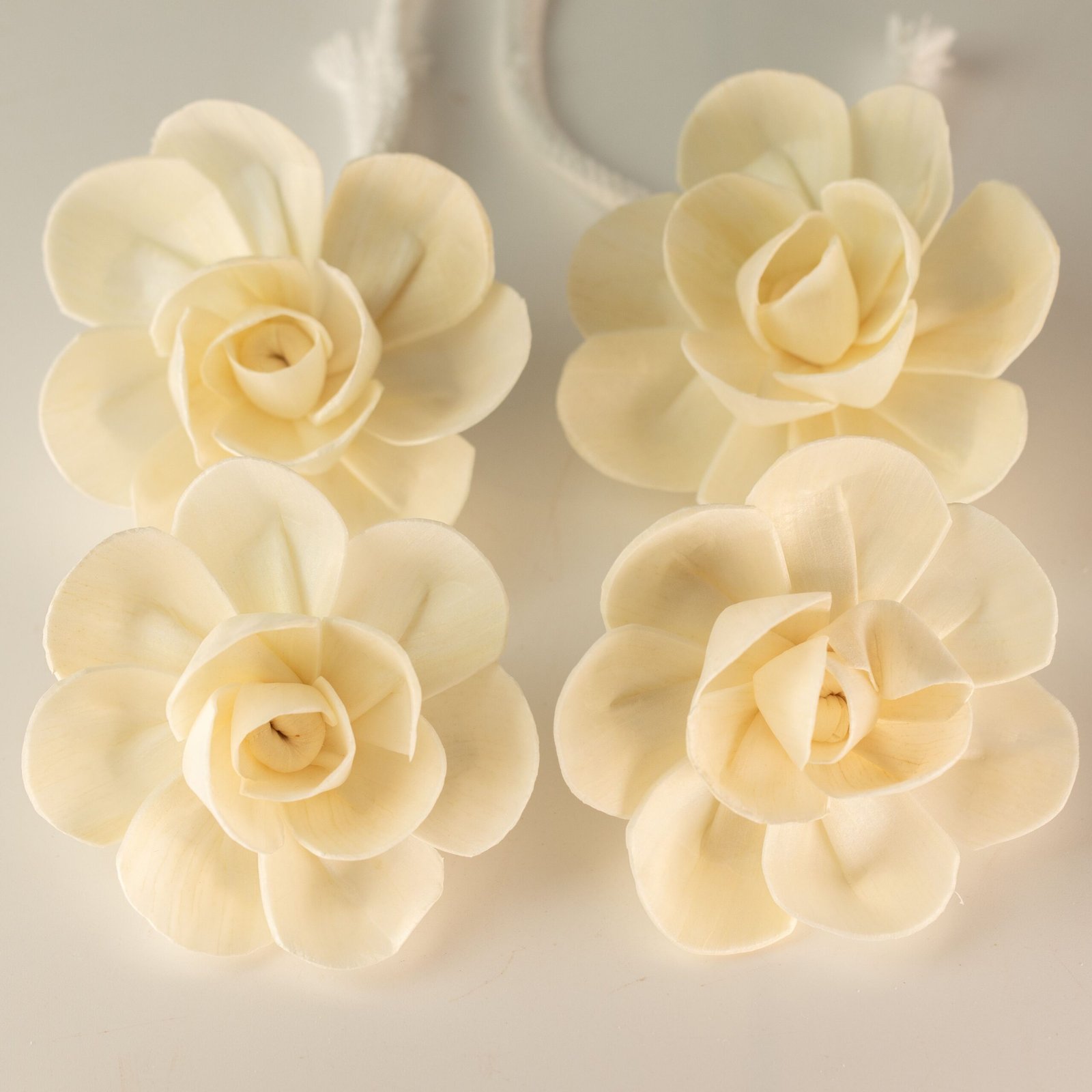 Duftdiffuser Blumen Große Lotusblüte 4 Stück – Solaholz Duftblumen mit Baumwollschnur